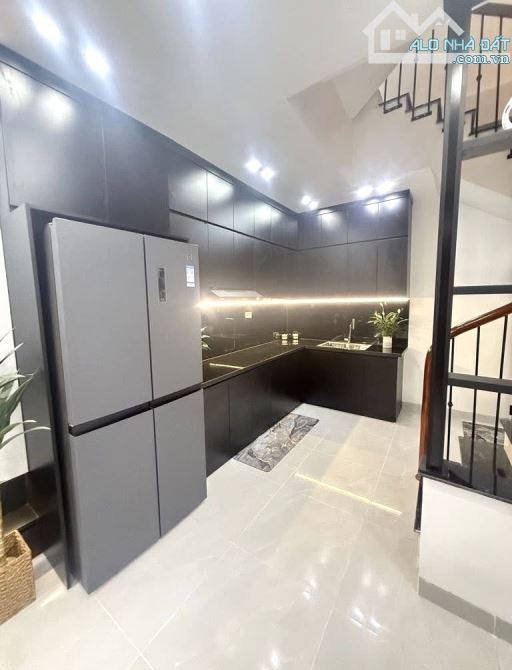 Gần hồ,15m oto,ở ngay-Gần Trương Định-35m-7 tỷ 52