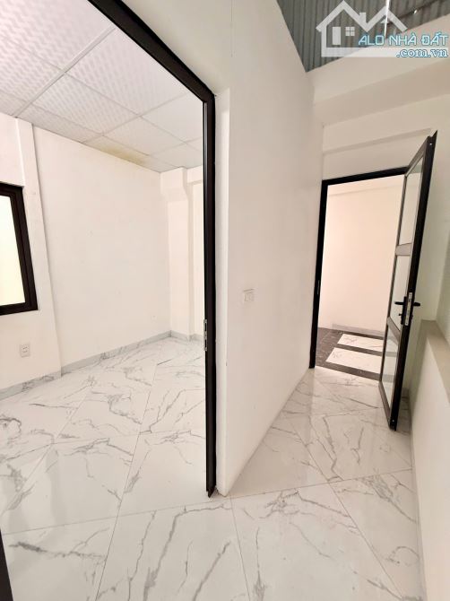 BÁN NHÀ BẠCH ĐẰNG - NHÀ MỚI Ở LUÔN - 30m², 5 TẦNG – GẦN PHỐ - AN SINH TUYỆT VỜI