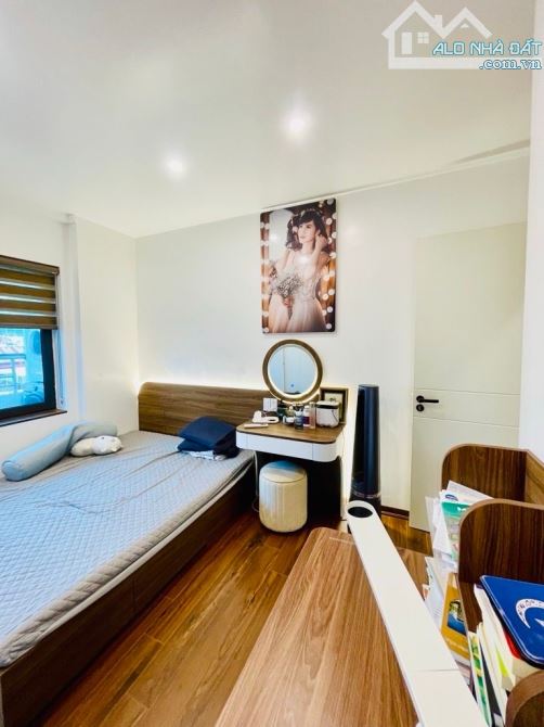 Căn Hộ Tòa CT9, KĐTM Định Công, 70m² × 2 Ngủ + 2 wc, Nội Thất Đẹp Long Lanh, Nhỉnh 5 tỷ