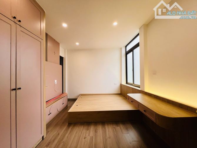 Bán Nhà 5 Tầng 3 Ngủ, phố Xã Đàn, Đống Đa cạnh phố nhỉnh 5 tỷ(TL)