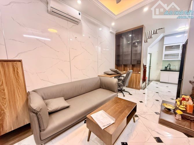 BÁN NHÀ BẠCH ĐẰNG - NHÀ MỚI Ở LUÔN - 30m², 5 TẦNG – GẦN PHỐ - AN SINH TUYỆT VỜI