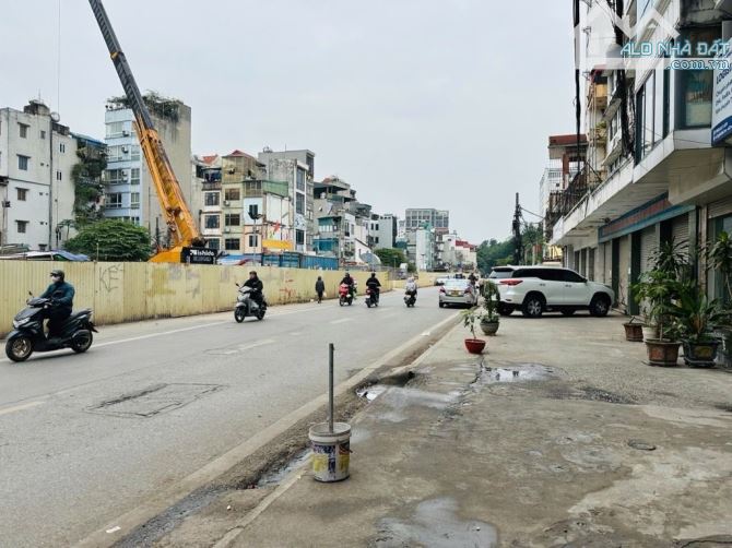 Gấp nhà mặt phố Quốc Tử Giam-30m2/4 tầng-MT3.4m-giá 18 tỷ có thương lượng