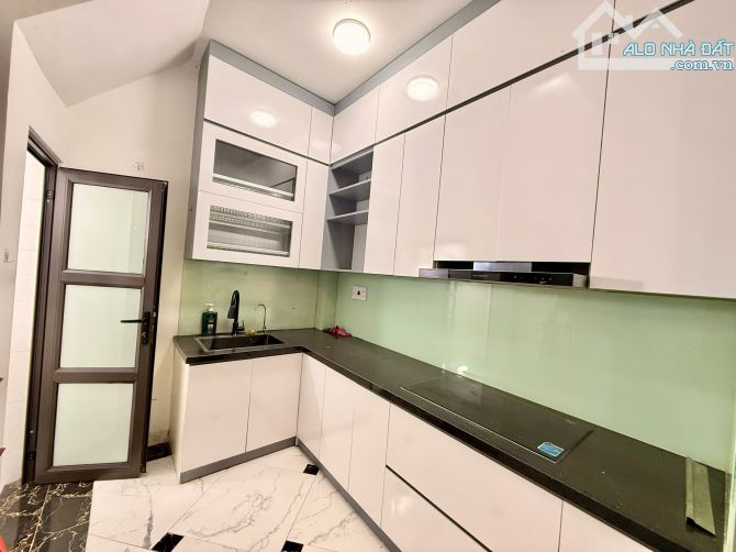 BÁN NHÀ BẠCH ĐẰNG - NHÀ MỚI Ở LUÔN - 30m², 5 TẦNG – GẦN PHỐ - AN SINH TUYỆT VỜI