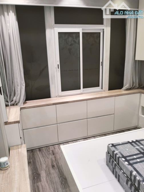 Bán nhà Giảng Võ - 5 tầng 4 tỷ