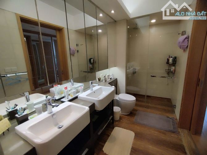 BÁN CĂN HỘ VIP 3N TOÀ INDOCHINA PLAZA CẦU GIẤY, RỘNG 129M2, TẦNG 26, VIEW HOÀNG HÔN