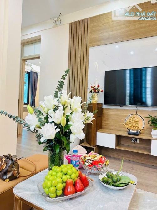 Bán chung cư N3A Lê Văn Lương căn góc 2 ngủ 2 vs full nội thất. Đối diện trường Ngôi Sao