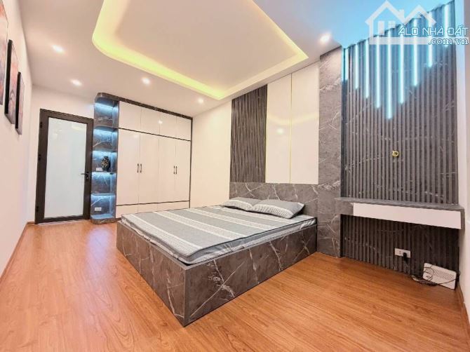 Siêu phẩm Vĩnh Hưng, 36m - 5 tầng, lô góc, 1 nhà mặt phố - 7.85 Tỷ