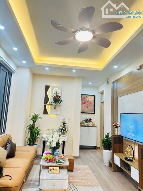 Bán chung cư N3A Lê Văn Lương căn góc 2 ngủ 2 vs full nội thất. Đối diện trường Ngôi Sao