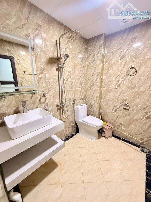 BÁN NHÀ BẠCH ĐẰNG - NHÀ MỚI Ở LUÔN - 30m², 5 TẦNG – GẦN PHỐ - AN SINH TUYỆT VỜI