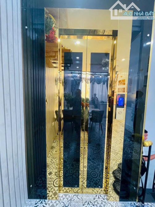 BÁN NHÀ LƯƠNG ĐÌNG CỦA - ĐỐNG ĐA - NỘI THẤT CAO CẤP - THANG MÁY - NGÕ THÔNG RỘNG