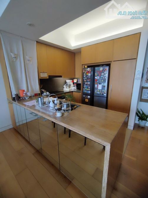 BÁN CĂN HỘ VIP 3N TOÀ INDOCHINA PLAZA CẦU GIẤY, RỘNG 129M2, TẦNG 26, VIEW HOÀNG HÔN