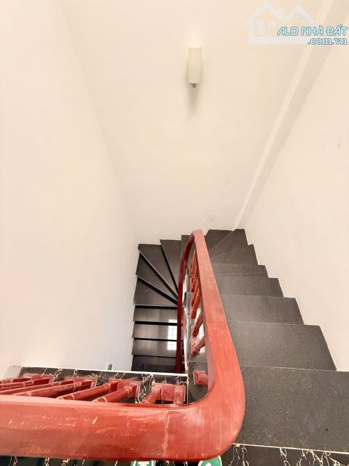 BÁN NHÀ BẠCH ĐẰNG - NHÀ MỚI Ở LUÔN - 30m², 5 TẦNG – GẦN PHỐ - AN SINH TUYỆT VỜI