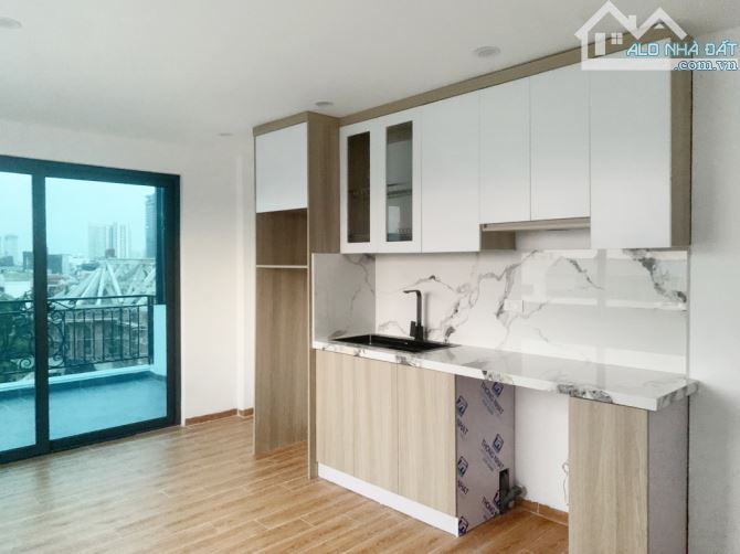 Nhà đẹp TÂY HỒ-7 Tầng-THANG MÁY-Ô TÔ Tránh-sát Ciputra. giá: 14 tỷ