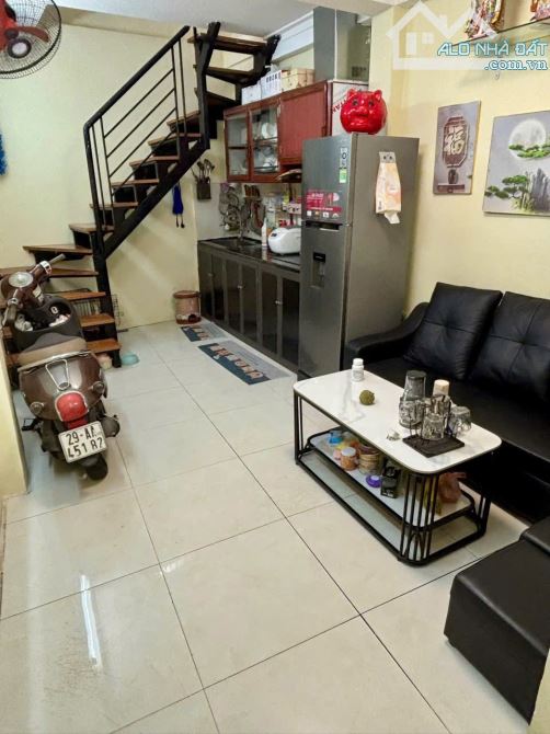 NHÀ Ở NGAY PHỐ BẠCH ĐẰNG – 22M – 3 TẦNG – 2 TỶ