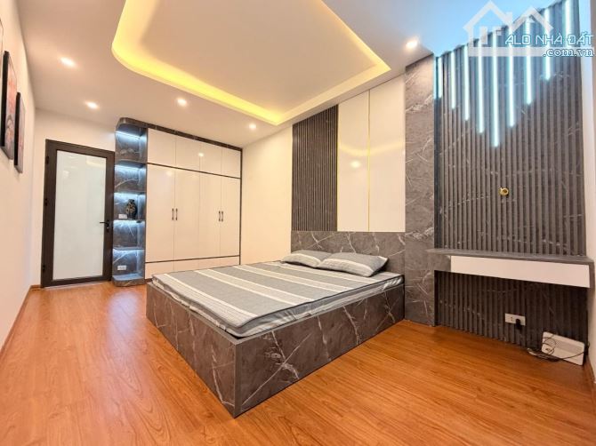 GIÁP NHỊ – NHÀ ĐẸP DÂN XÂY 35Mx5T-NGÕ NÔNG GẦN PHỐ-FULL NỘI THẤT – VỀ Ở NGAY-GIÁ 7.35 TỶ