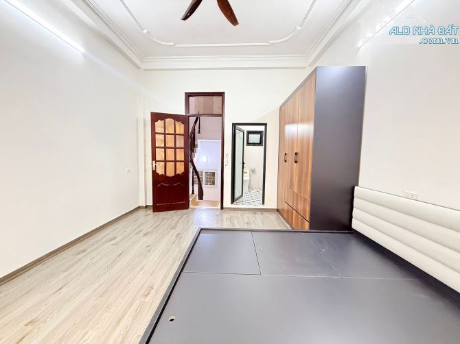 BÁN GẤP NHÀ 460 THỤY KHUÊ, TÂY HỒ 38M2 X 5 TẦNG GIÁ CHỈ 7.9 TỶ, THOÁNG TRƯỚC THOÁNG SAU, C