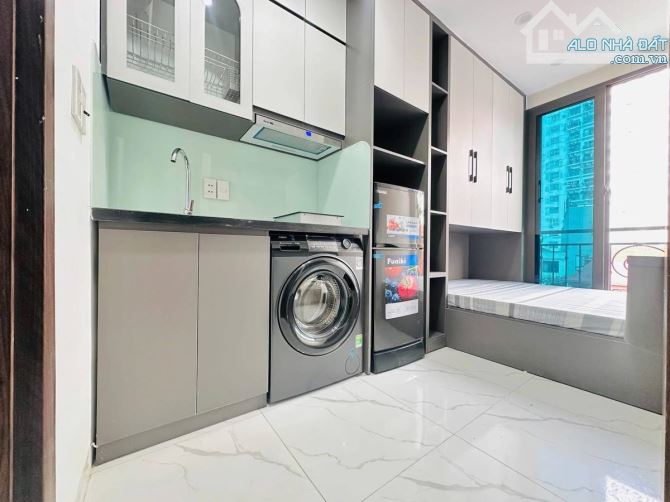 TOÀ NHÀ PHỐ GIÁP BÁT, CÁCH Ô TÔ 20M DT65Mx6T, 14 PHÒNG DOANH THU 65TR/TH GIÁ 17.7 TỶ