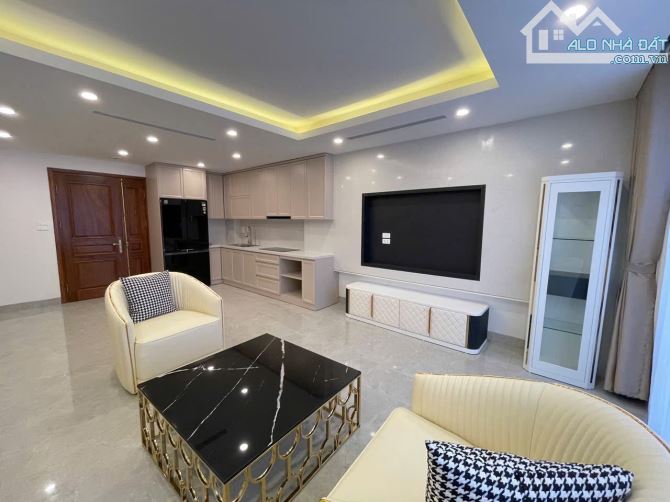 BÁN NHÀ MẶT PHỐ BA ĐÌNH TÒA NHÀ 8 TẦNG THANG MÁY1 HẦM VỈA HÈ RỘNG KINH DOANH ĐỈNH