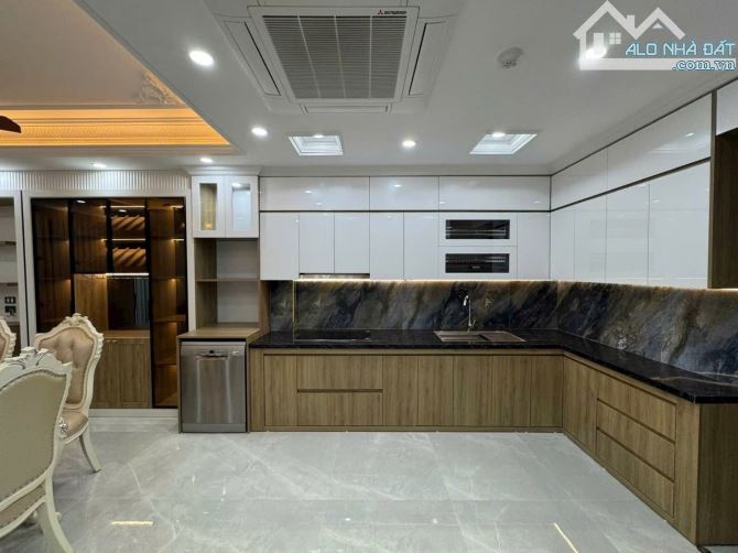 8 tầng thang máy phân lô Vĩnh Phúc, oto tránh đỗ vỉa hè xây mới 48m2 đa kdoanh.Giá 28.8 tỷ