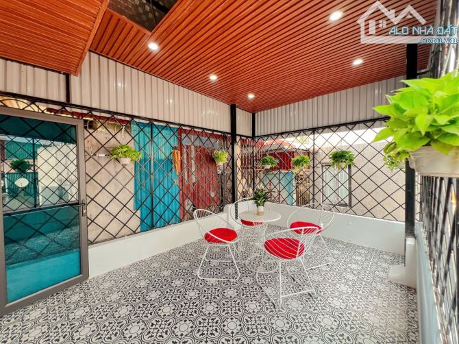 HÒA BÌNH 7 , MINH KHAI , 40M² , NHÀ MỚI SIÊU ĐẸP , THOÁNG TRƯỚC SAU , GẦN PHỐ , NHỈNH 9 TỶ