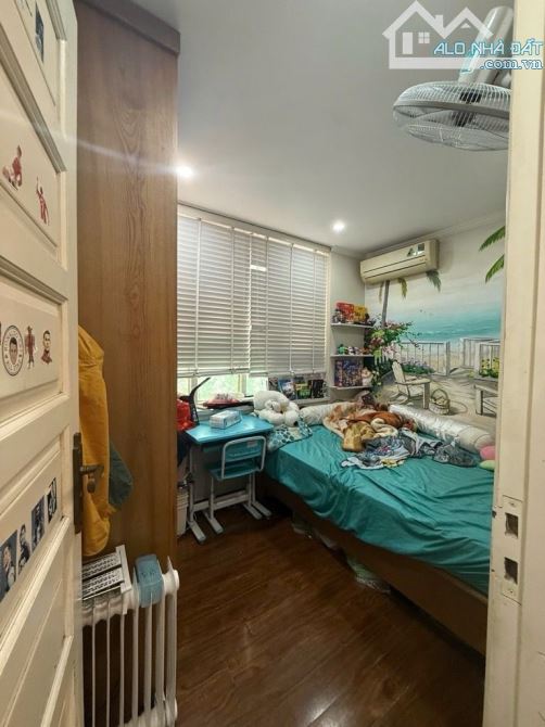 Bán căn hộ chung cư hoàng cầu tt đống đa lô góc hai thoáng wiu hồ hoàng cầu ở sướng