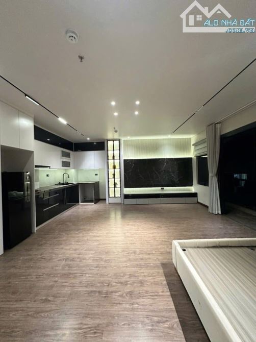 Toà CHDV Vũ Tông Phan, 175m2*9T, MT 20M, 45 phòng KK, lô góc, tương lai mặt phố, DT 7%/năm