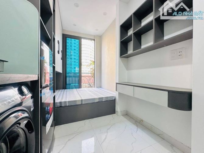 TOÀ NHÀ PHỐ GIÁP BÁT, CÁCH Ô TÔ 20M DT65Mx6T, 14 PHÒNG DOANH THU 65TR/TH GIÁ 17.7 TỶ