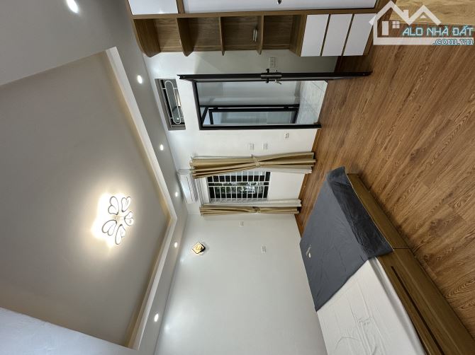 Hàng hiếm giá đầu tư, Trần Khát Chân, 32m - 4 tầng, 70m mặt phố - 7.35 tỷ