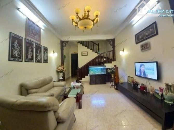 BÁN NHÀ CẦU GIẤY 65m2 × 5T. LÔ GÓC - BA Ô TÔ TRÁNH + VỈA HÈ RỘNG - THÔNG Ô BÀN CỜ