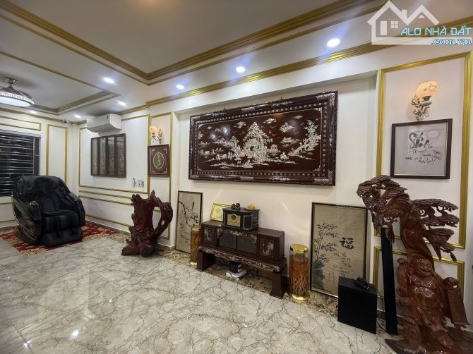 NGUYỄN KHÁNH TOÀN, 7 TẦNG TM, 2 MẶT NGÕ, GARA OTO, 1 NHÀ RA PHỐ, 50m MT 4.6m 22 Tỷ