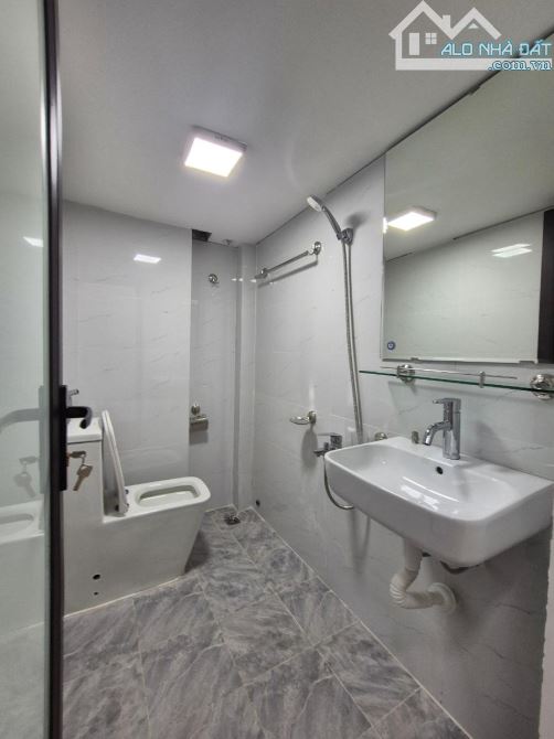 GIÁP NHỊ – NHÀ ĐẸP DÂN XÂY 35Mx5T-NGÕ NÔNG GẦN PHỐ-FULL NỘI THẤT – VỀ Ở NGAY-GIÁ 7.35 TỶ