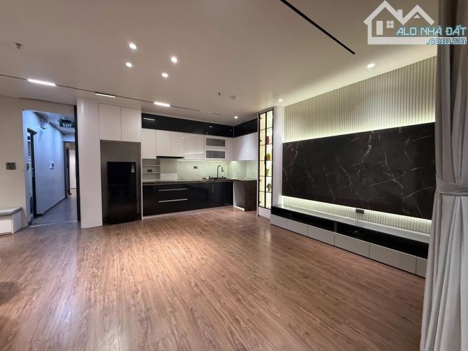 Toà CHDV Vũ Tông Phan, 175m2*9T, MT 20M, 45 phòng KK, lô góc, tương lai mặt phố, DT 7%/năm