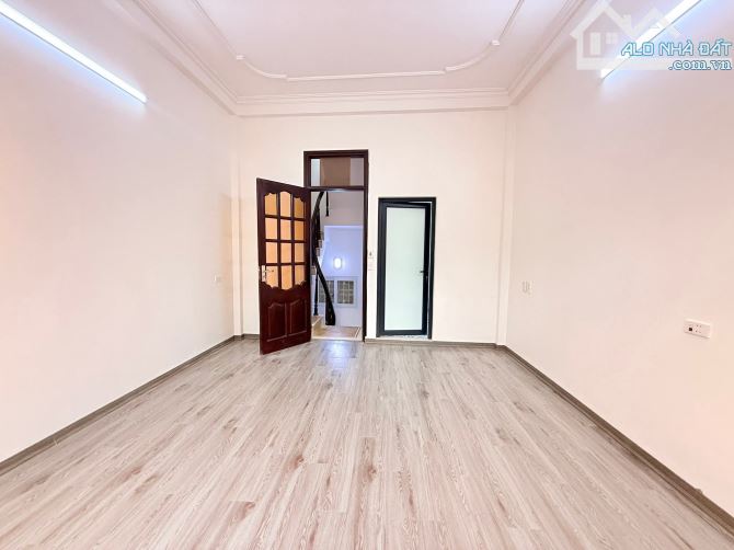 BÁN GẤP NHÀ 460 THỤY KHUÊ, TÂY HỒ 38M2 X 5 TẦNG GIÁ CHỈ 7.9 TỶ, THOÁNG TRƯỚC THOÁNG SAU, C