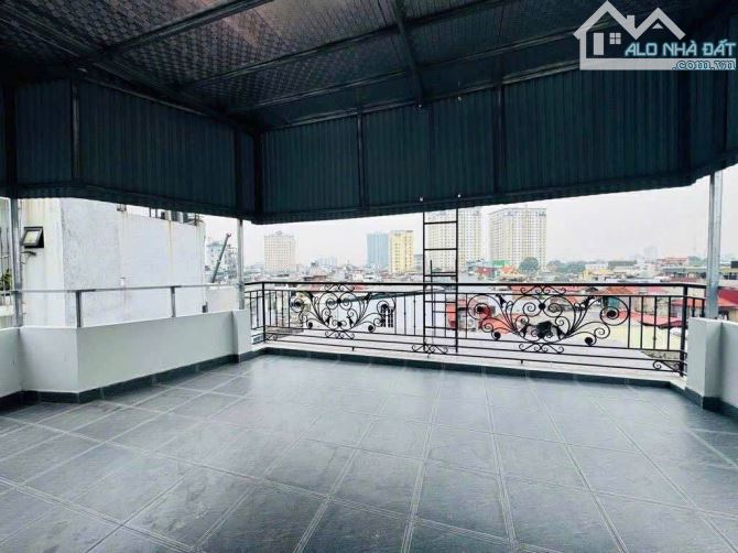 Toà Nhà Minh khai -7 Tầng Thang Máy .Ô Tô Đỗ . 21 Phòng . Kinh Doanh Dòng Tiền