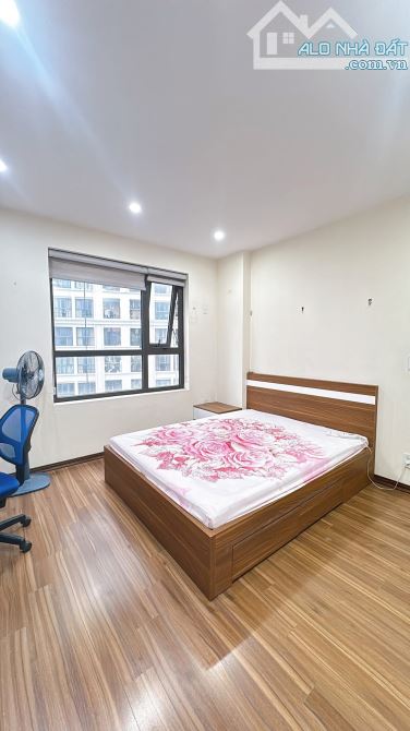 Bán căn hộ cao cấp CC 87 Lĩnh Nam - New Horizon City, 102m2, 3 ngủ, full nội thất, SĐCC