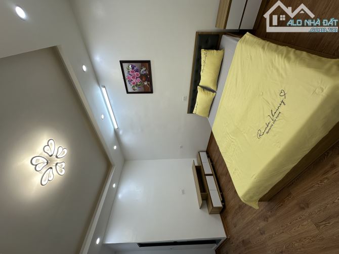 Hàng hiếm giá đầu tư, Trần Khát Chân, 32m - 4 tầng, 70m mặt phố - 7.35 tỷ