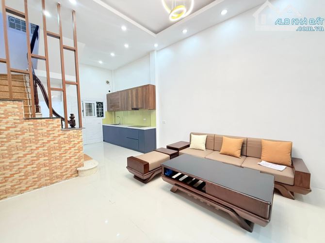 BÁN GẤP NHÀ 460 THỤY KHUÊ, TÂY HỒ 38M2 X 5 TẦNG GIÁ CHỈ 7.9 TỶ, THOÁNG TRƯỚC THOÁNG SAU, C