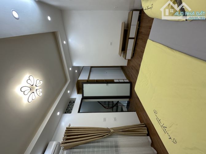 Hàng hiếm giá đầu tư, Trần Khát Chân, 32m - 4 tầng, 70m mặt phố - 7.35 tỷ