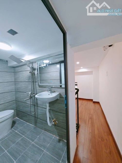 Bán tập thể tầng 1 khu Xã Đàn - Chợ Khâm Thiên 3 ngủ 2 vs 65m2 Trung tâm Đống Đa