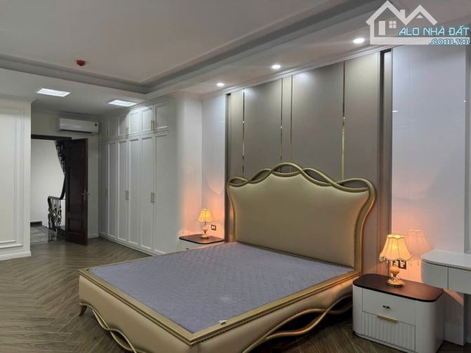 8 tầng thang máy phân lô Vĩnh Phúc, oto tránh đỗ vỉa hè xây mới 48m2 đa kdoanh.Giá 28.8 tỷ