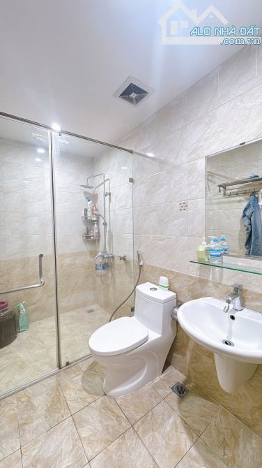 Bán căn hộ cao cấp CC 87 Lĩnh Nam - New Horizon City, 102m2, 3 ngủ, full nội thất, SĐCC