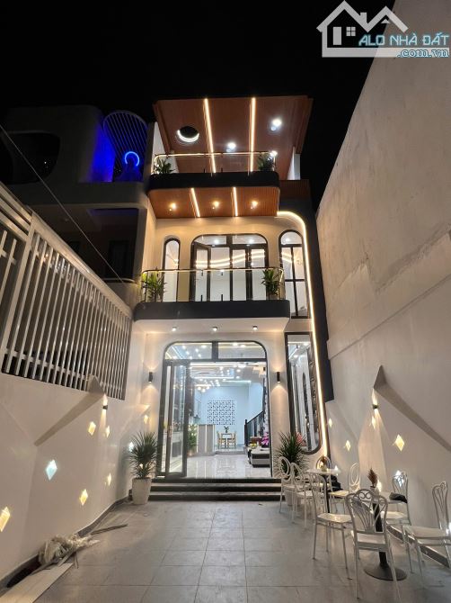 💥 CẦN ĐƯỚC CÓ NHÀ CẦN BÁN - NHÀ MẶT TIỀN CÁCH CHỢ HƯNG LONG 300M💥