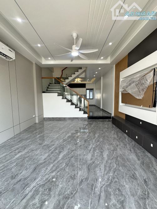 BÁN NHÀ 3 TẦNG SỞ DẦU – HỒNG BÀNG 60M XÂY MỚI ĐẸP – GIÁ 3,99 TỶ