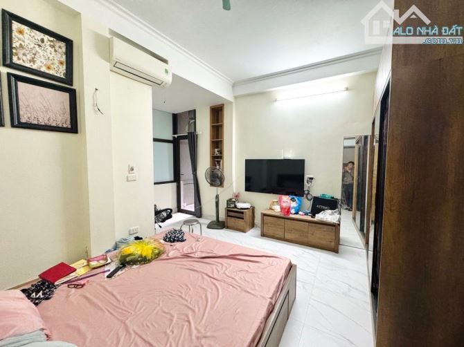CĂN HỘ DỊCH VỤ TẠI NGUYỄN VĂN CỪ 60M2, 5 TẦNG, GẦN MẶT PHỐ DÒNG TIỀN 1 TỶ/ NĂM