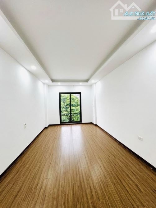 6.8 TỶ – 30M2 – 5 TẦNG – NHÀ MỚI – SÂN TRƯỚC 4M –TÂY TRÀ- NAM DƯ – HOÀNG MAI