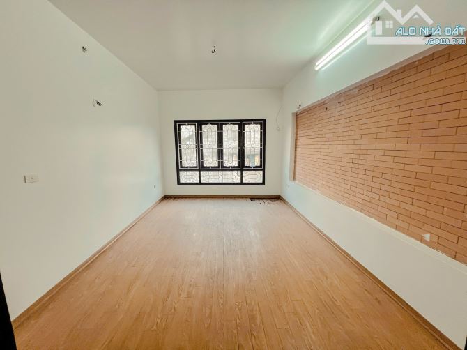 PHÂN LÔ ĐƯỜNG 800A – GARA, Ô TÔ TRÁNH – VIEW BẢO TÀNG – 52/60M² – 5 TẦNG – MT 4M – 18.8 TỶ