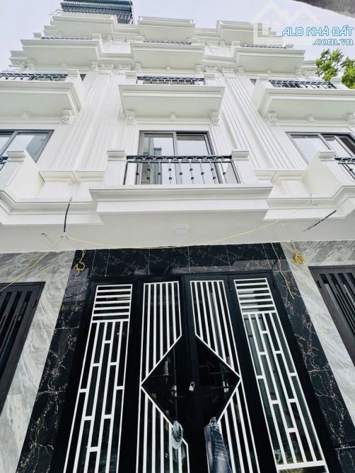 6.8 TỶ – 30M2 – 5 TẦNG – NHÀ MỚI – SÂN TRƯỚC 4M –TÂY TRÀ- NAM DƯ – HOÀNG MAI