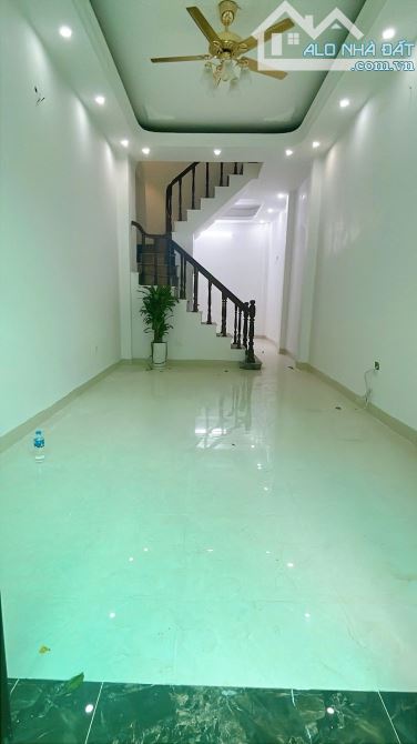 Vip CẦU GIẤY – Nhà Đẹp , Lô Góc , Full Nội Thất 48m 4T 11,5 Tỷ