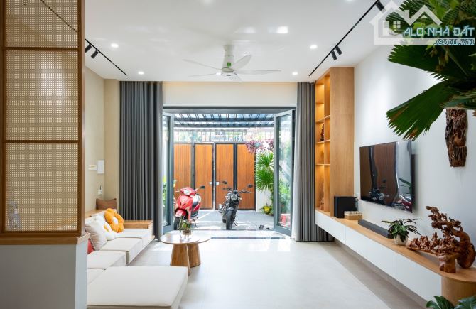 BÁN NHÀ MỚI PHÚ THƯỢNG, CÓ SÂN, NHÀ THOÁNG SÁNG, NGÕ RỘNG, 42M2, 10,5 TỶ