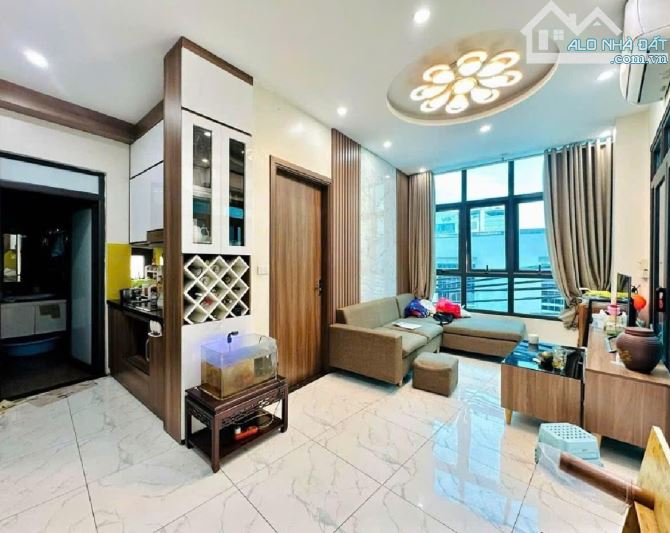 Đê La Thành 75m²– 5 tầng – LO GÓC – Giá 17,5 tỷ MẶT PHỐ – MẶT NGÕ